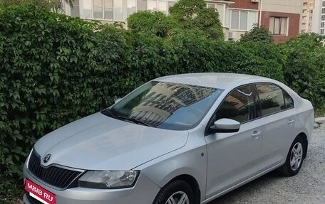 Skoda Rapid I, 2014 год, 750 000 рублей, 2 фотография
