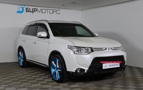 Mitsubishi Outlander III рестайлинг 3, 2014 год, 1 679 990 рублей, 3 фотография
