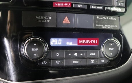 Mitsubishi Outlander III рестайлинг 3, 2014 год, 1 679 990 рублей, 19 фотография