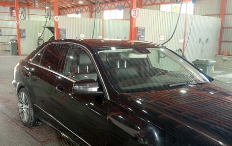 Mercedes-Benz E-Класс, 2010 год, 1 250 000 рублей, 4 фотография