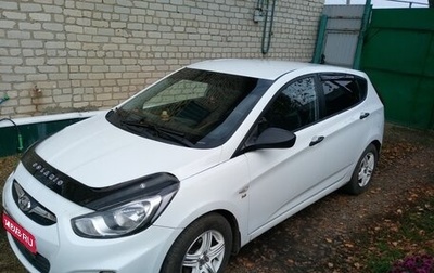 Hyundai Solaris II рестайлинг, 2014 год, 720 000 рублей, 1 фотография
