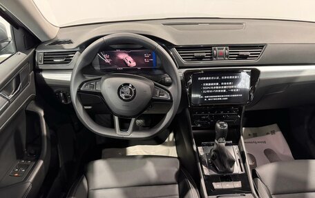 Skoda Superb III рестайлинг, 2025 год, 3 100 000 рублей, 12 фотография