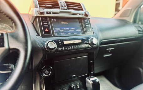 Toyota Land Cruiser Prado 150 рестайлинг 2, 2016 год, 3 499 000 рублей, 20 фотография