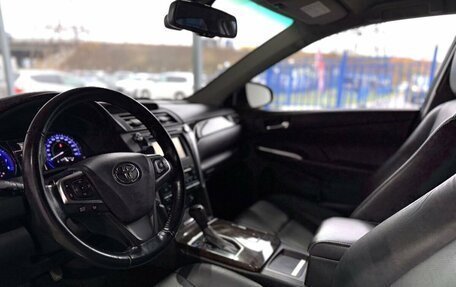 Toyota Camry, 2016 год, 1 799 000 рублей, 10 фотография
