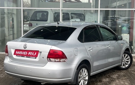 Volkswagen Polo VI (EU Market), 2011 год, 879 000 рублей, 2 фотография