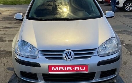 Volkswagen Golf V, 2004 год, 345 000 рублей, 1 фотография