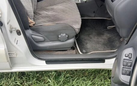 Toyota RAV4, 2001 год, 650 000 рублей, 5 фотография