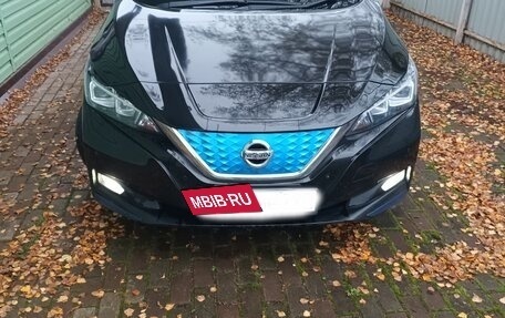 Nissan Leaf II, 2017 год, 1 990 000 рублей, 2 фотография