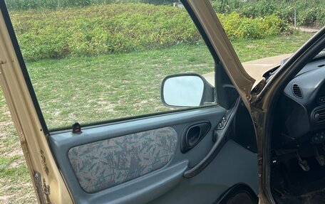 Chevrolet Niva I рестайлинг, 2004 год, 200 000 рублей, 10 фотография