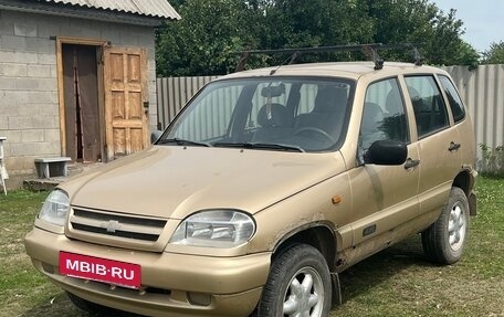 Chevrolet Niva I рестайлинг, 2004 год, 200 000 рублей, 2 фотография