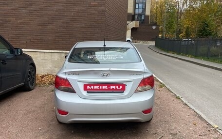 Hyundai Solaris II рестайлинг, 2011 год, 499 000 рублей, 8 фотография