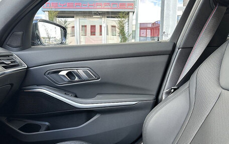 BMW 3 серия, 2022 год, 3 950 000 рублей, 16 фотография