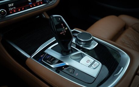 BMW 7 серия, 2022 год, 5 950 000 рублей, 10 фотография