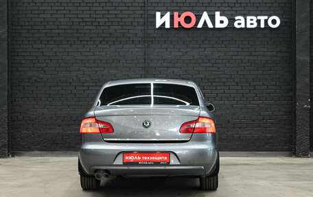 Skoda Superb III рестайлинг, 2011 год, 980 000 рублей, 7 фотография