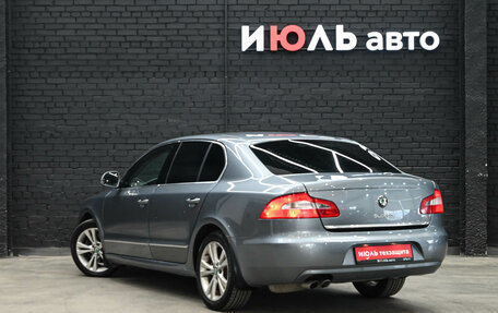 Skoda Superb III рестайлинг, 2011 год, 980 000 рублей, 8 фотография