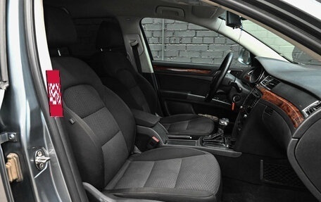 Skoda Superb III рестайлинг, 2011 год, 980 000 рублей, 12 фотография