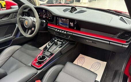 Porsche 911, 2025 год, 28 400 000 рублей, 28 фотография