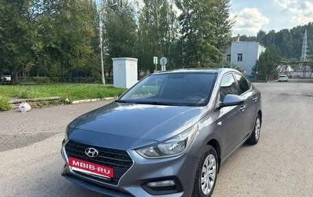 Hyundai Solaris II рестайлинг, 2018 год, 1 150 000 рублей, 3 фотография
