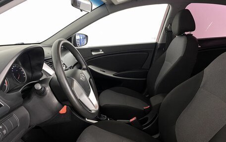 Hyundai Solaris II рестайлинг, 2011 год, 660 000 рублей, 12 фотография
