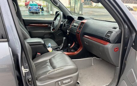 Toyota Land Cruiser Prado 120 рестайлинг, 2005 год, 1 630 000 рублей, 12 фотография