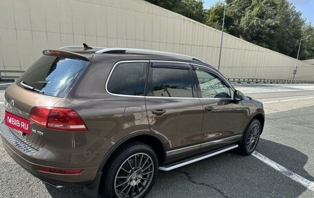 Volkswagen Touareg III, 2011 год, 1 850 000 рублей, 3 фотография