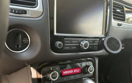 Volkswagen Touareg III, 2011 год, 1 850 000 рублей, 10 фотография