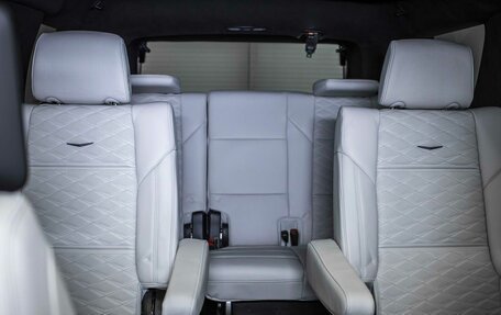 Cadillac Escalade V, 2025 год, 23 940 000 рублей, 26 фотография