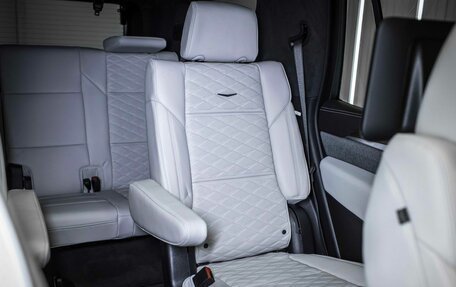 Cadillac Escalade V, 2025 год, 23 940 000 рублей, 27 фотография