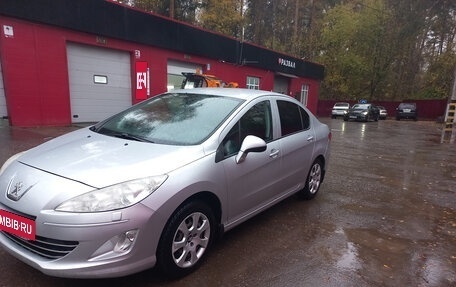 Peugeot 408 I рестайлинг, 2012 год, 650 000 рублей, 4 фотография