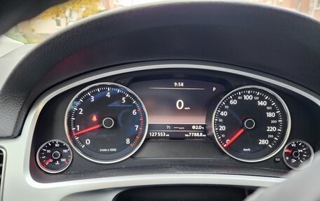 Volkswagen Touareg III, 2015 год, 2 450 000 рублей, 7 фотография