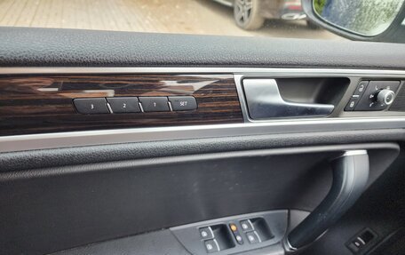 Volkswagen Touareg III, 2015 год, 2 450 000 рублей, 10 фотография