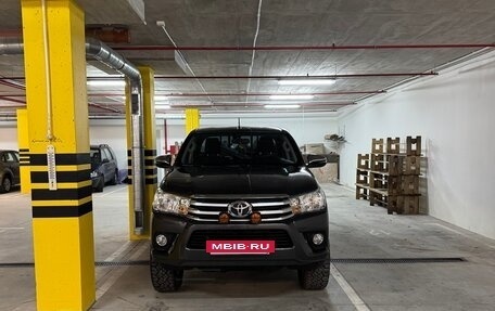 Toyota Hilux VIII, 2023 год, 5 650 000 рублей, 9 фотография