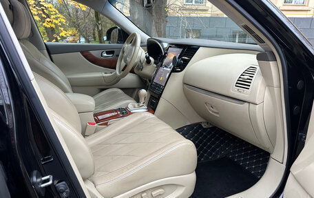 Infiniti QX70, 2017 год, 4 100 000 рублей, 9 фотография
