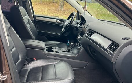 Volkswagen Touareg III, 2011 год, 1 500 000 рублей, 4 фотография