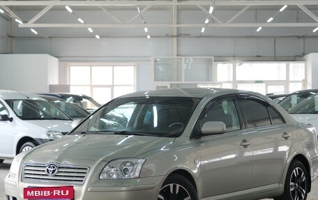 Toyota Avensis III рестайлинг, 2004 год, 699 000 рублей, 3 фотография