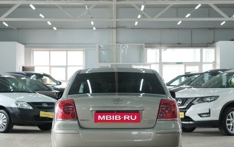 Toyota Avensis III рестайлинг, 2004 год, 699 000 рублей, 5 фотография