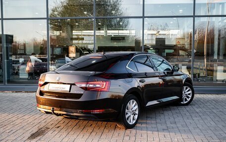 Skoda Superb III рестайлинг, 2018 год, 2 300 000 рублей, 2 фотография