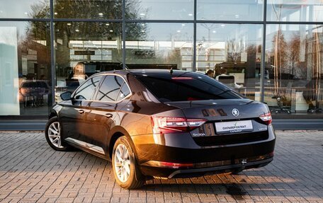 Skoda Superb III рестайлинг, 2018 год, 2 300 000 рублей, 6 фотография