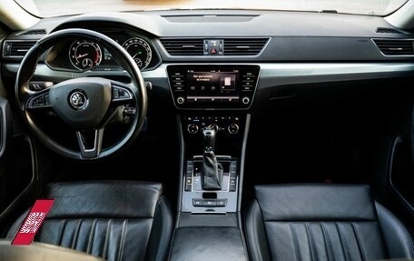 Skoda Superb III рестайлинг, 2018 год, 2 300 000 рублей, 14 фотография