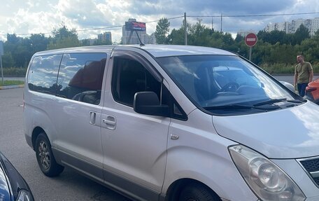 Hyundai H-1 II рестайлинг, 2012 год, 1 900 000 рублей, 2 фотография