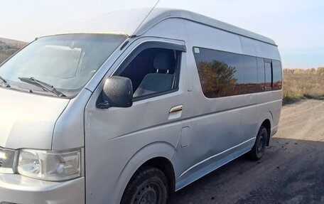 Toyota HiAce H200, 2008 год, 1 150 000 рублей, 3 фотография