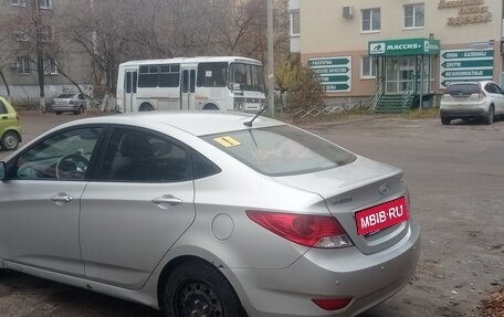 Hyundai Solaris II рестайлинг, 2012 год, 870 000 рублей, 6 фотография