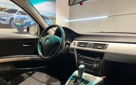 BMW 3 серия, 2009 год, 1 050 000 рублей, 14 фотография