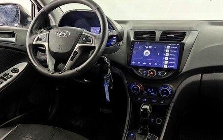 Hyundai Solaris II рестайлинг, 2015 год, 960 000 рублей, 9 фотография