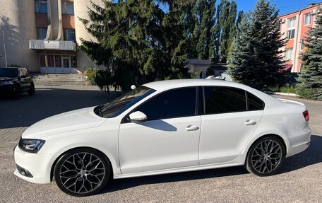 Volkswagen Jetta VI, 2012 год, 1 100 000 рублей, 1 фотография