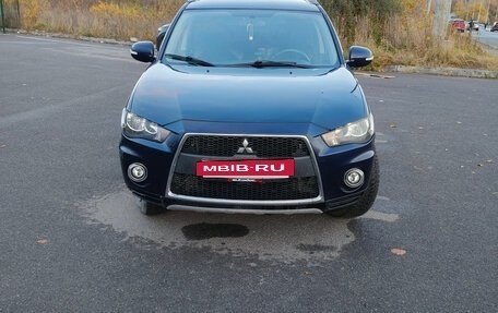 Mitsubishi Outlander III рестайлинг 3, 2011 год, 845 000 рублей, 7 фотография