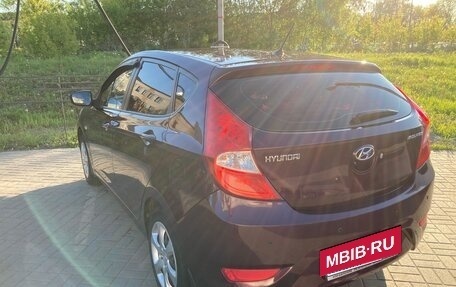 Hyundai Solaris II рестайлинг, 2013 год, 650 000 рублей, 3 фотография