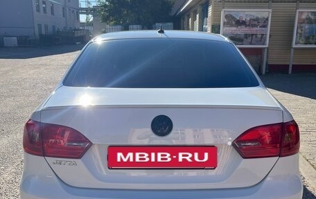 Volkswagen Jetta VI, 2012 год, 1 100 000 рублей, 3 фотография