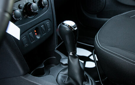 Renault Logan II, 2020 год, 1 058 000 рублей, 20 фотография