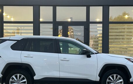 Toyota RAV4, 2020 год, 3 600 000 рублей, 6 фотография